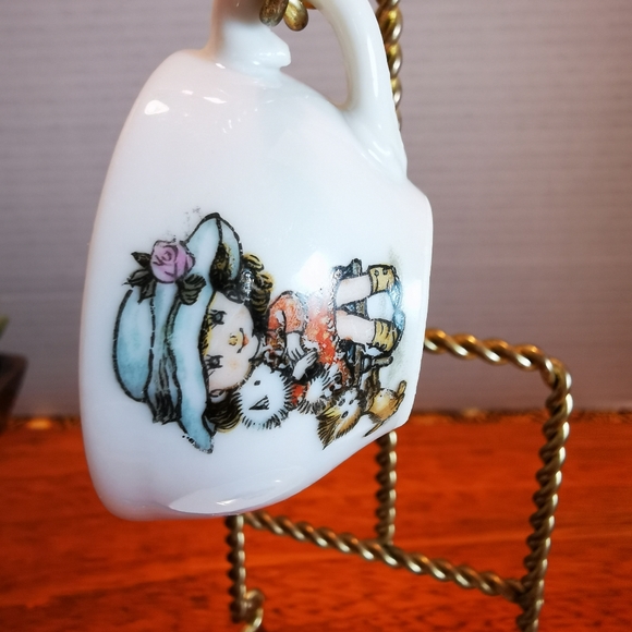 Vintage Japan Miniature Ceramic Tea Cup and Saucer Girl in Big Hat with Kitties - Picture 3 of 16